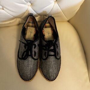Gaimo Black and Gray Oxfords